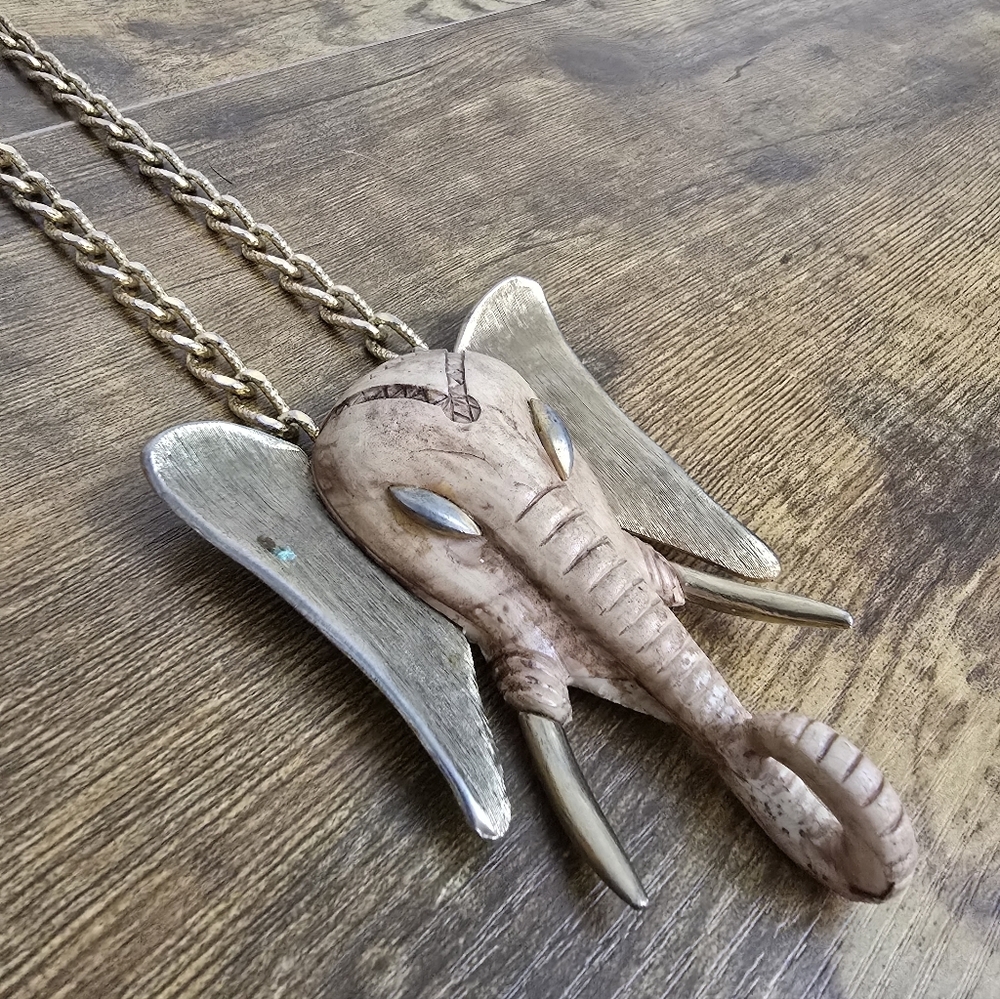 Large Elephant Pendant Necklace with Chain - Picture 3 of 10